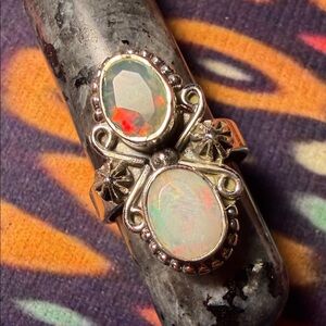 Elegant Sterling Silver Opal Ring 925 SZ 5.5